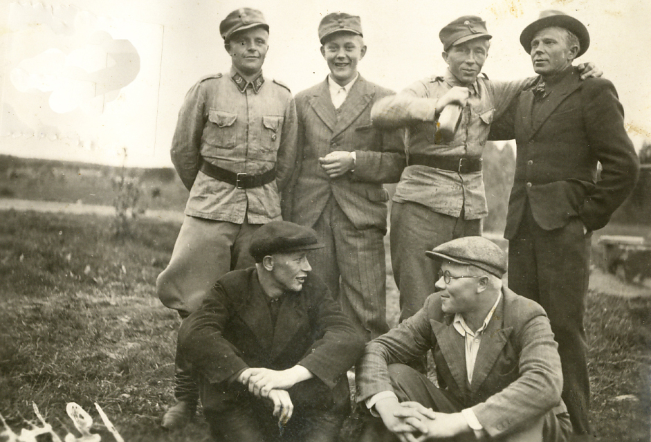 1935 Kylän nuorisoa