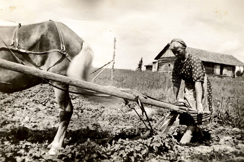 1942 Eeli  Kuppeelassa