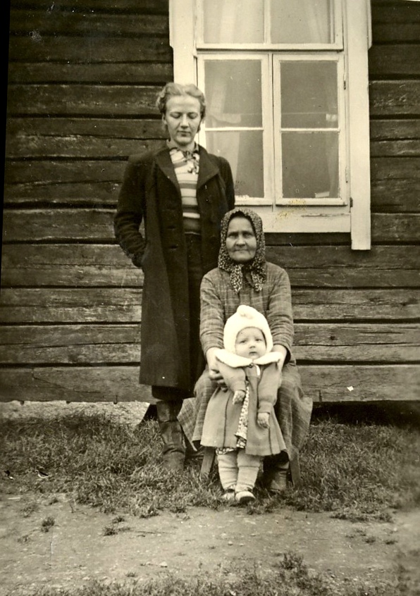 1942 Ketola Hintti, Eeva ja  Rauni.