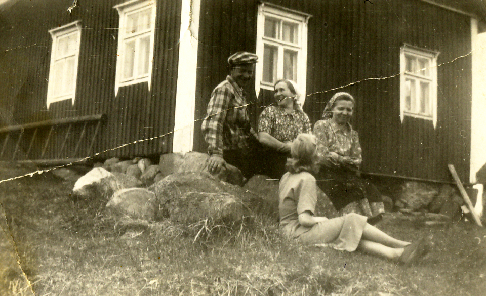 1950 Rauhalassa Hilja, Aini ja Eino