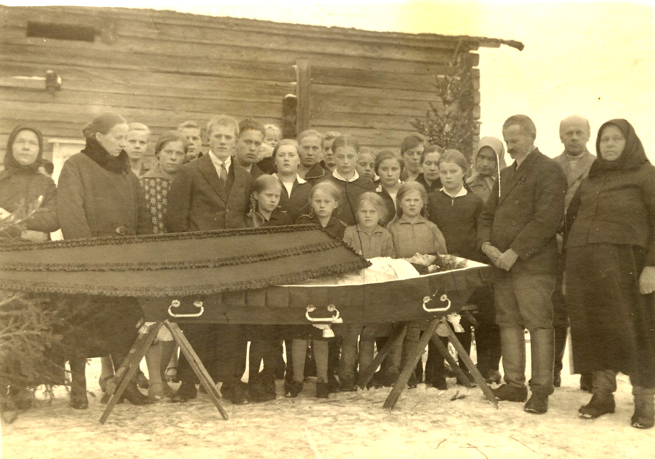 1930 Kataisen hautajaiskuva