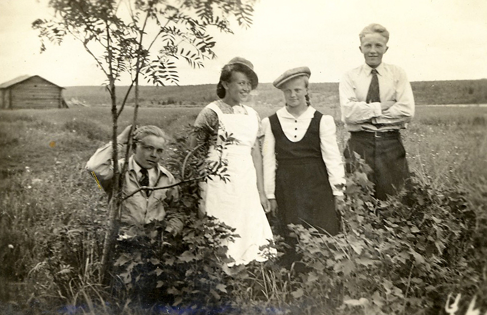 1946 Tuure, Kerttu, Tyyne Sirviö,Olavi Kaikkonen