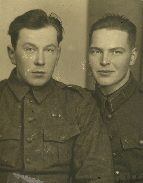 1943 Manu ja Kalle Rönkkö Korkeamäellä