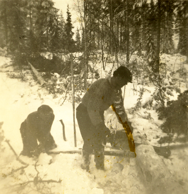 1960 Miehet metsätöissä