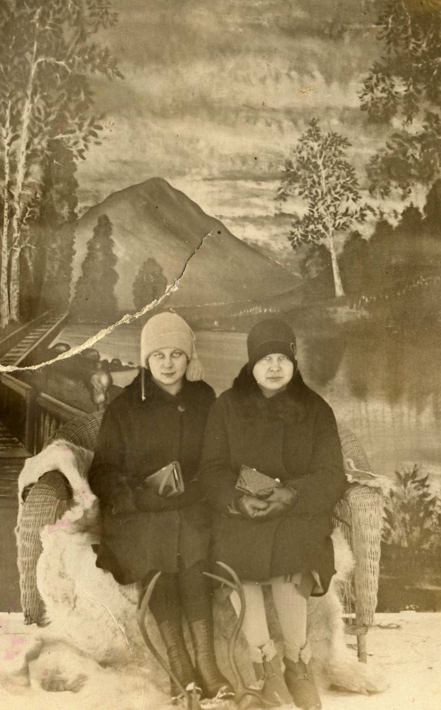 1928 Anja ja Kaisa