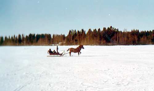 1970 kisaamassa jääraveissa