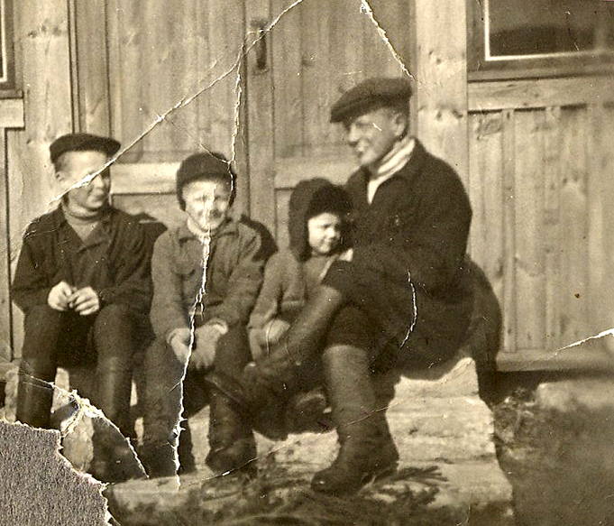 1942 Isä ja pojat
