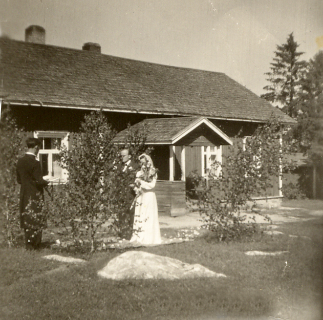 1947 Elma ja Veikko Turunen, Akula