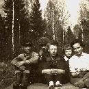 1955 Einari koululla, Karttuset border=