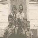 1960 Lapset kotiportailla
