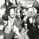 1947 Janne Kauppisen pihassa border=