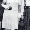 1938 Kauppiset kaupan pihassa border=