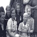 1941 Nuorisoseuralaiset heinänteossa sotakesänä border=