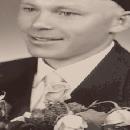 1950 Jaakko Koskelo ylioppilaskuvassa. Kylän ensimmäiset ylioppilaat olivat juuri Jaakko Koskela sekä Aimo Vidgren.  border=